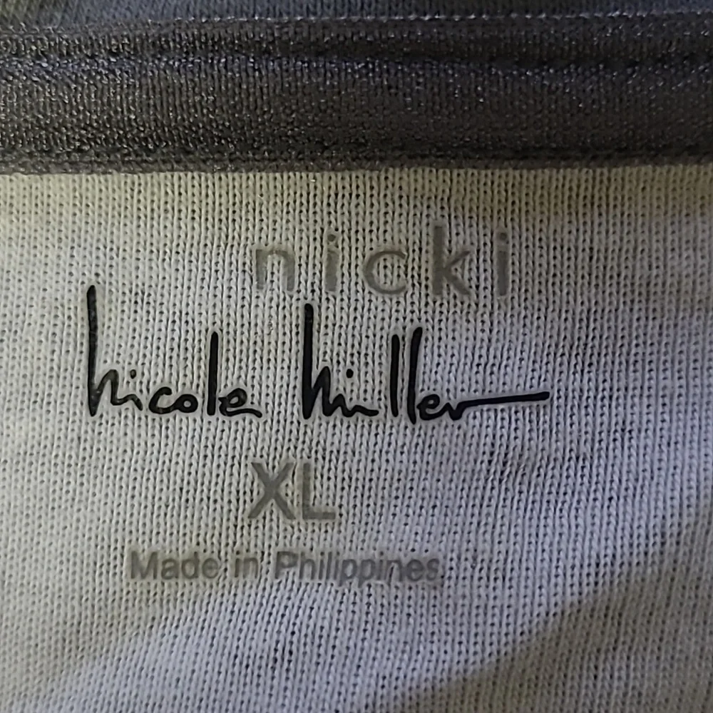 Top - Picture 3 of 6